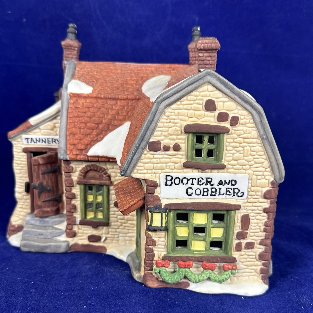 Dept. 56 Dickens' Heritage Village Series "Booter And Cobbler" #5924-2 In Box - Picture 3 of 9